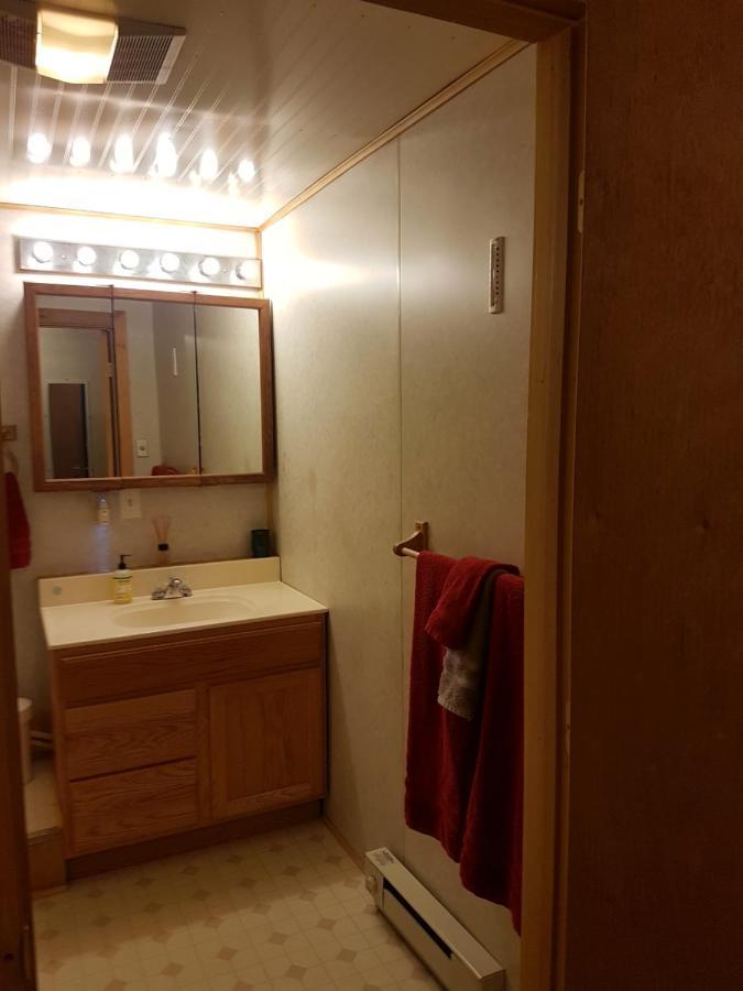 Northwoods Cottage Bed And Breakfast แฟร์แบงค์ส ภายนอก รูปภาพ