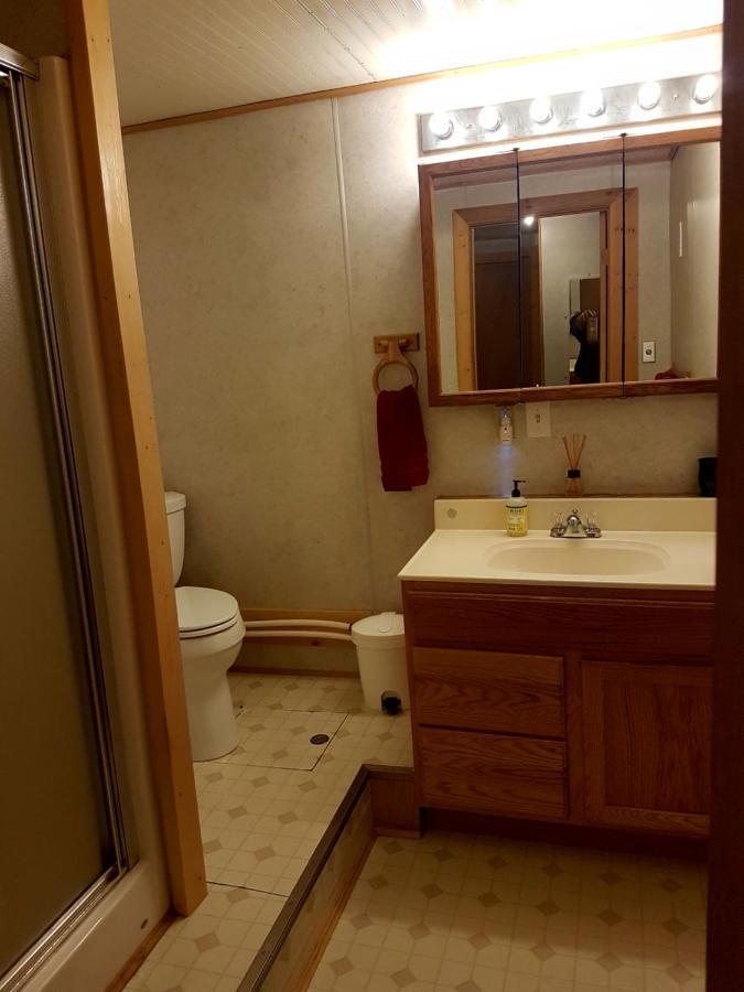 Northwoods Cottage Bed And Breakfast แฟร์แบงค์ส ภายนอก รูปภาพ