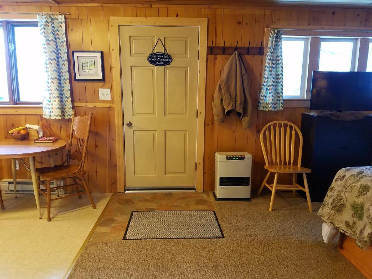 Northwoods Cottage Bed And Breakfast แฟร์แบงค์ส ภายนอก รูปภาพ