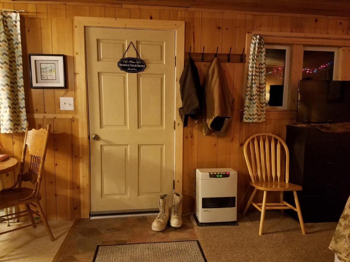 Northwoods Cottage Bed And Breakfast แฟร์แบงค์ส ภายนอก รูปภาพ